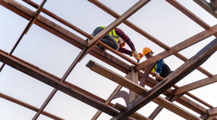 Professional gutter cleaning services in Kapaau, HI